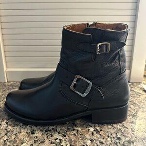 Frye Black Leather Ankle Boots- NWT- 9M